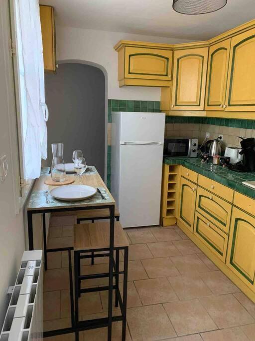 Appartement Avec Cours Gien Exterior foto
